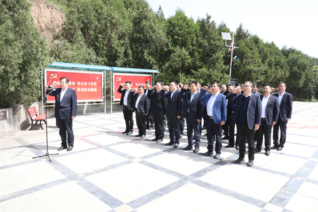 1——“三學”聯動 在持續強化理論武裝中砥礪初心_副本.jpg