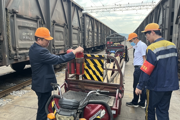 1693790575385300.jpg 黨政工團齊抓共管_副本.jpg