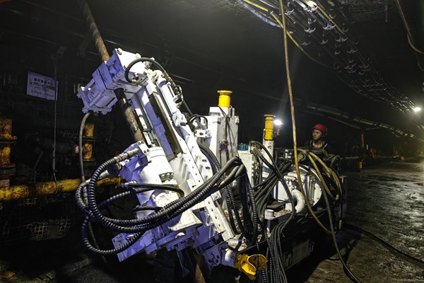 1704272142113649.jpg CMS1-4500-55鉆機_副本.jpg