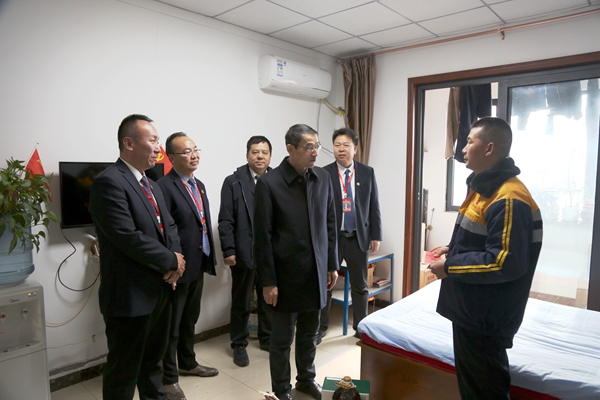 1707025433205518.jpg 王總慰問_副本.jpg