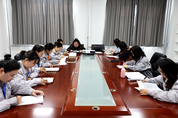 1710150739967397.jpg 女工權(quán)益培訓(xùn)_副本.jpg