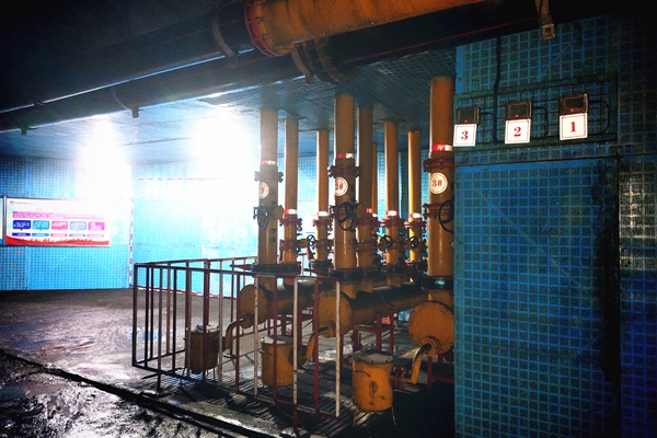 1712720480645240.jpg 圖3:標準化示范鉆場_副本.jpg