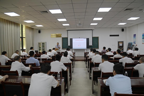 1716451632178380.jpg 1 閆曉鴻.JPG