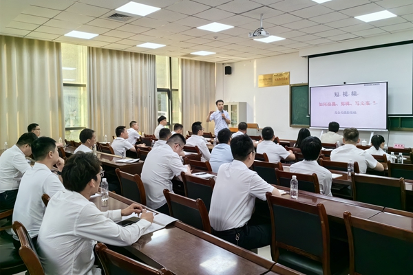 1716451647931109.jpg 2 王曉峰.jpg