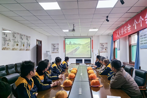 1728980195129540.jpg 警示教育_副本.jpg