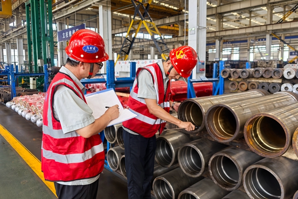 1729501546191890.jpg 黨員查隱患_副本.jpg