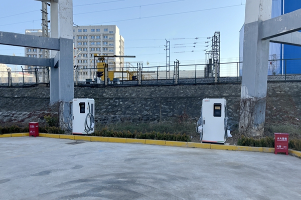 1732948747188729.jpg 快速充電樁_副本.jpg