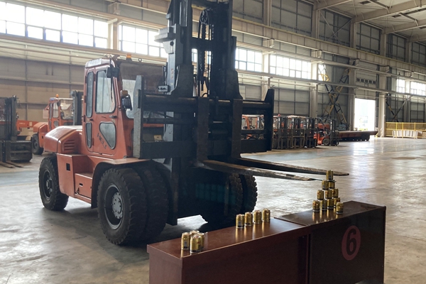 1733302189266165.jpg 疊飲料罐3_副本.jpg