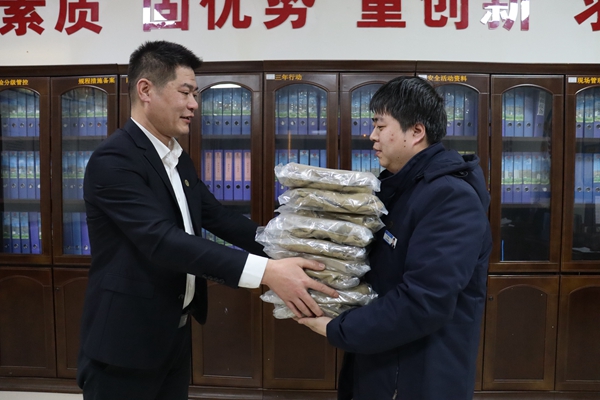 1736729876881681.jpg 3 工具包_副本.jpg