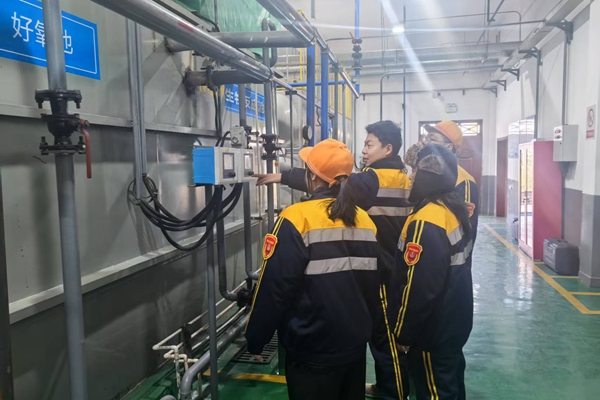 1739779954975772.jpg 現(xiàn)場講解_副本.jpg