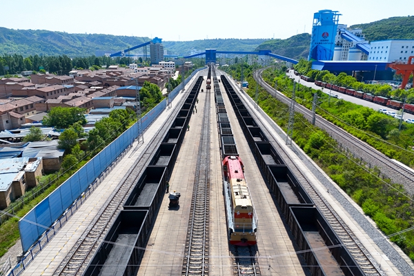 1742821244157068.jpg 裝車作業_副本.jpg