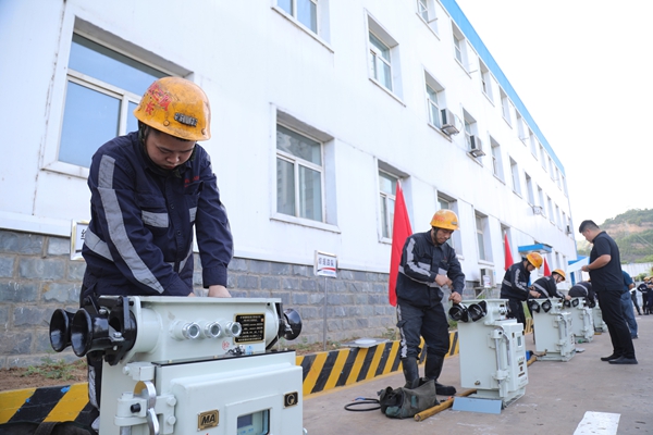 1752568868187618.jpg 1電工實操_副本.jpg