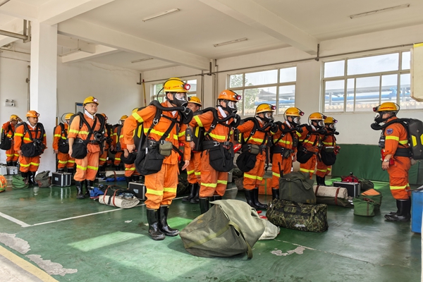 1756108482681351.jpg 9753512d04be5f285880da7bf65b3fd.jpg