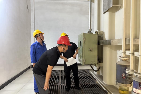 1758526847137982.jpg 設(shè)備安全檢查2_副本.jpg