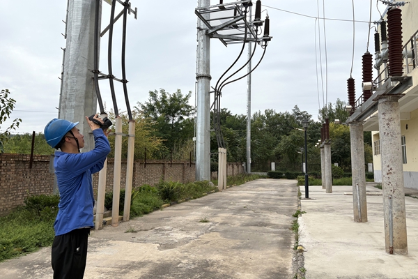 1759027433150725.jpg 4.設備紅外測溫_副本.jpg