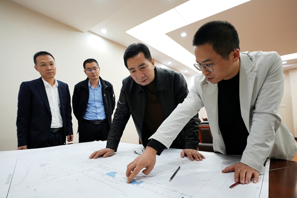 1759733549133442.jpg 郭總.jpg