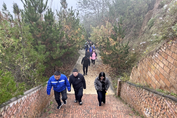 1761725234763848.jpg 登頂過程 (2)_副本.jpg