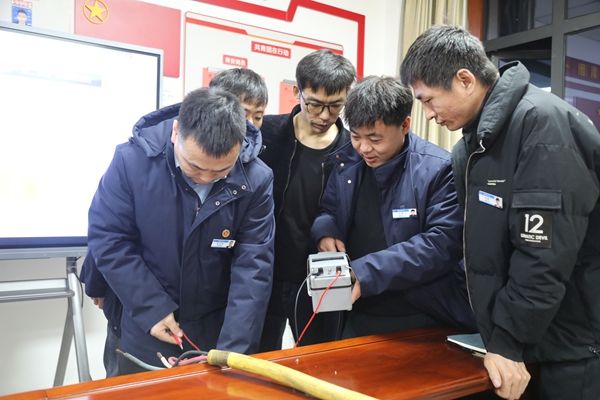 1763966488121779.jpg 2 實操培訓_副本.jpg